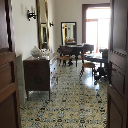 Casa Di Don Francesco In August * Scala